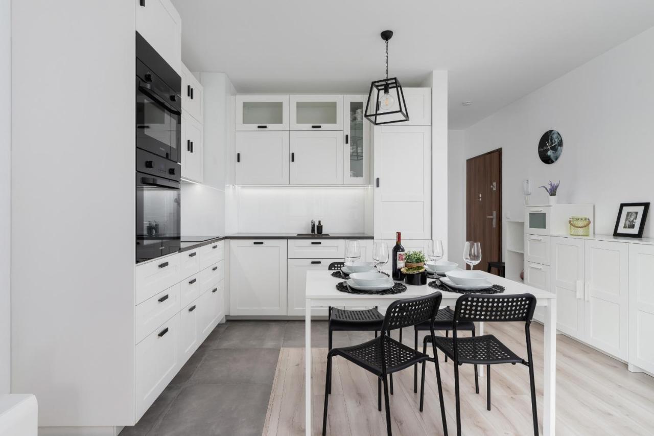 Krowodrza Apartment Premium With Balcony By Renters Prestige Krakau Buitenkant foto